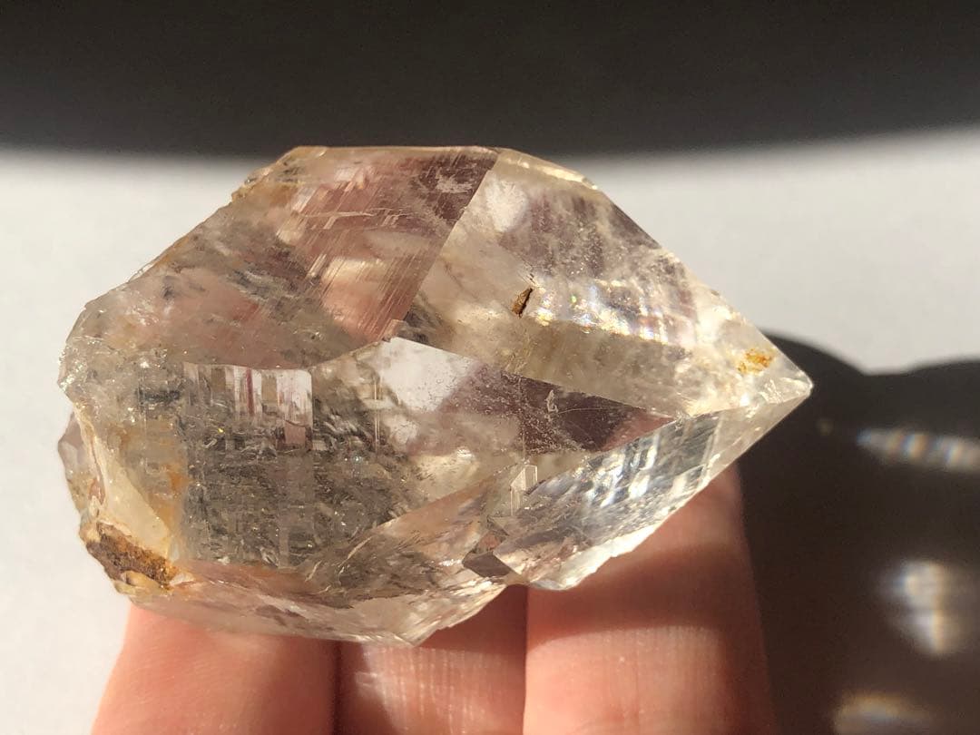 マニカラン　水晶　虹