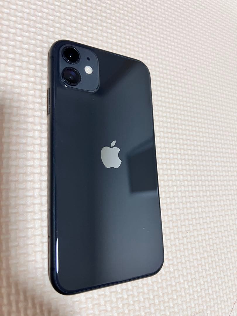 iPhone 11 64GB ブラック 本体 SIMロック解除