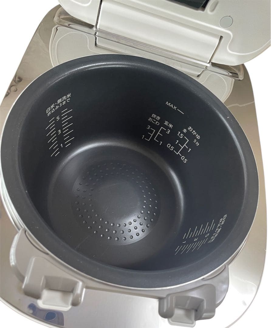 【2025製】パナソニック 炊飯器 SR-M10B-W