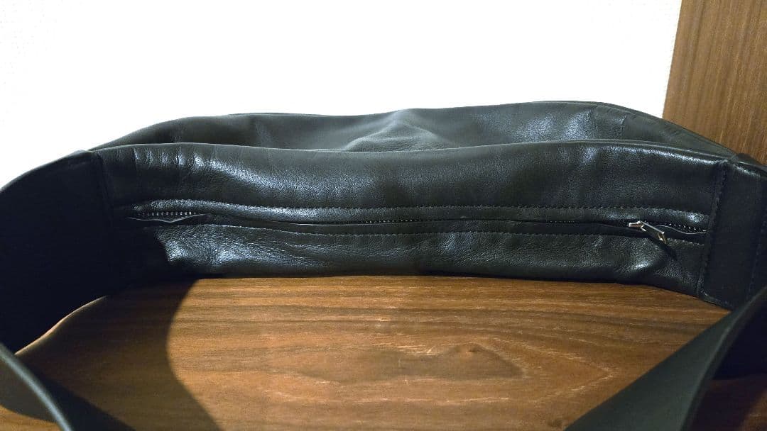 COS プレーテッド ベルトバッグ ブラック クロスボディバッグ 完売品