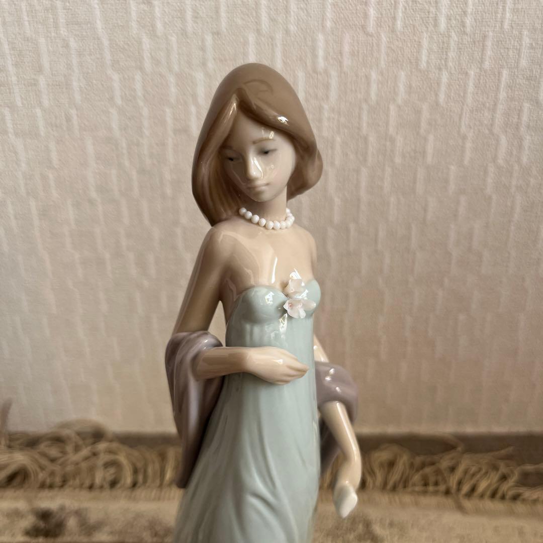LLADRO リヤドロ　少女
