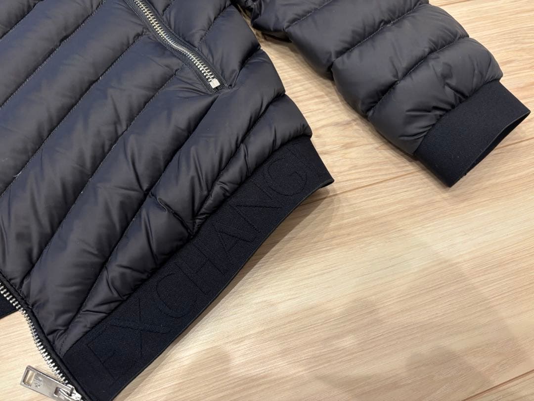 美品⭐︎アルマーニエクスチェンジ　黒メンズダウンジャケット Sサイズ