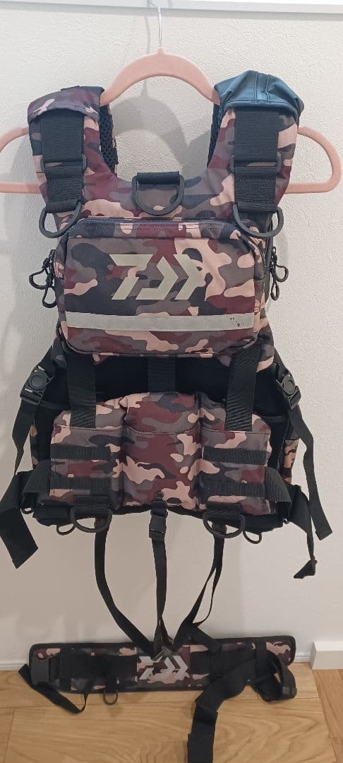 ダイワ DF-6107 ベンチクールゲームベストIII 3 グリーンカモ