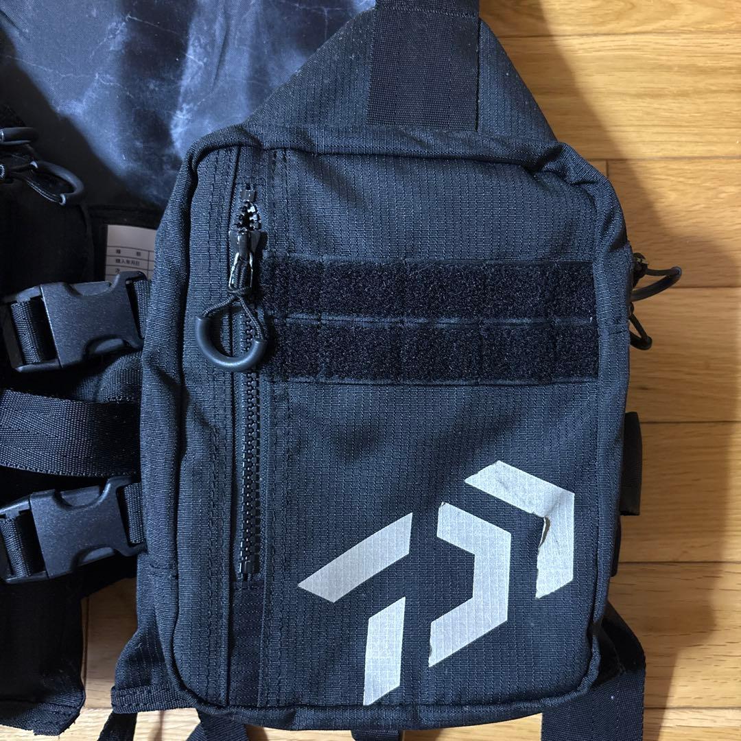 Daiwa フィッシング用ライフジャケット ブラック　ダイワ　ゲームベスト