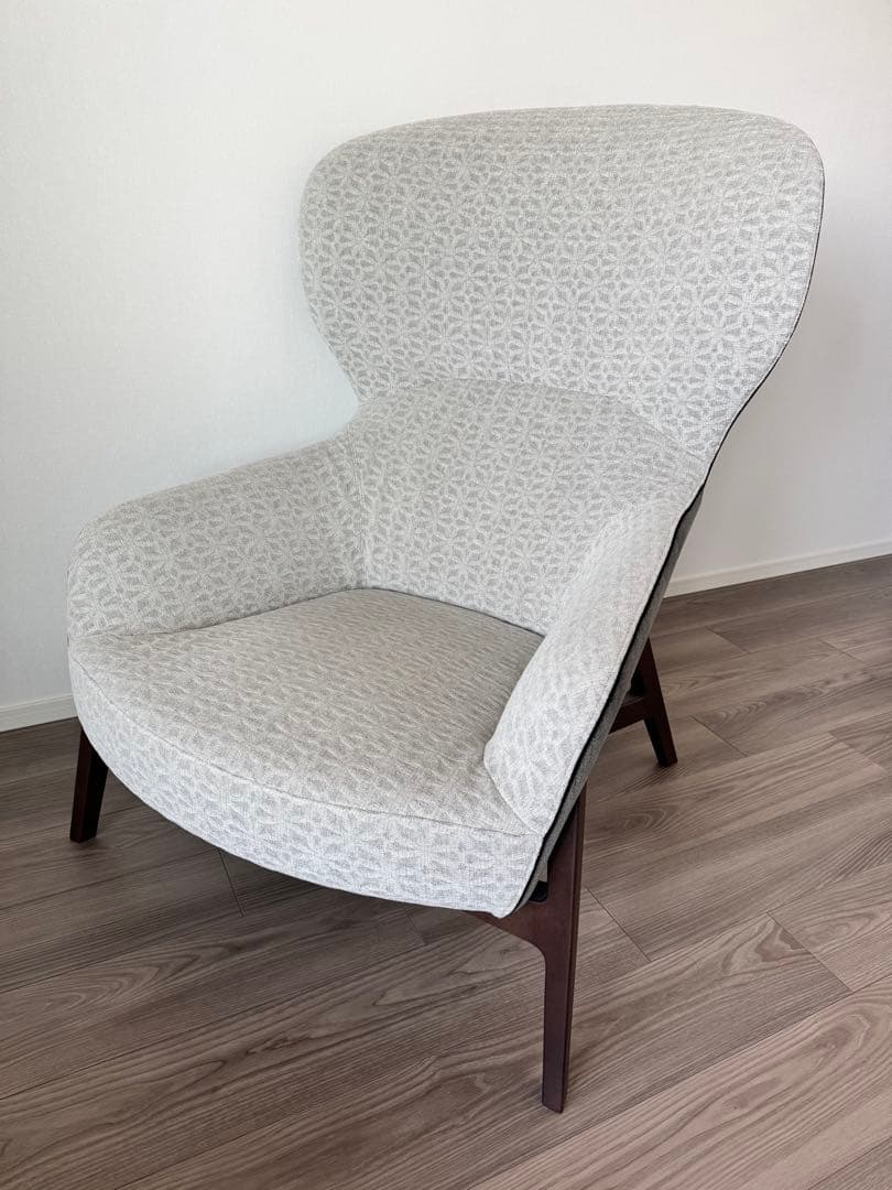 arflex GULIO ファブリックアームチェアとオットマンセット