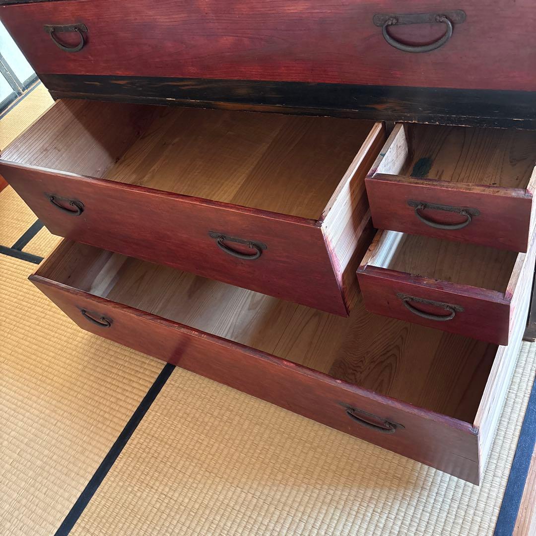 アンティーク　飴色のツヤ美しいシンプル和箪笥　たっぷり収納