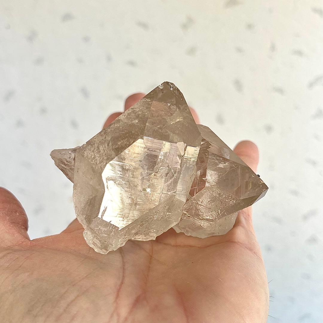 最高級　聖地ヒマラヤ マニハール産　高波動 天然水晶ポイント 高透明　2