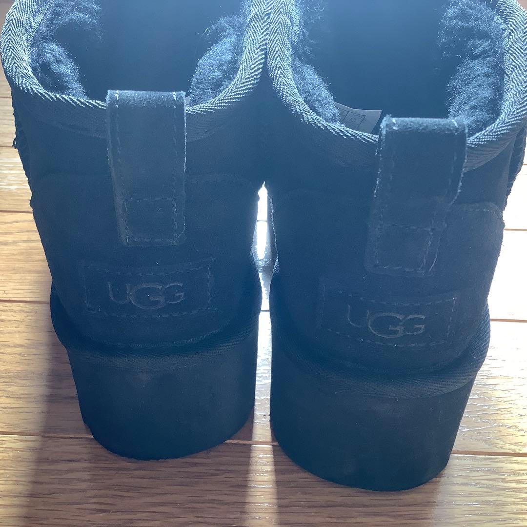 UGG ブラック ムートンブーツ ショート厚底