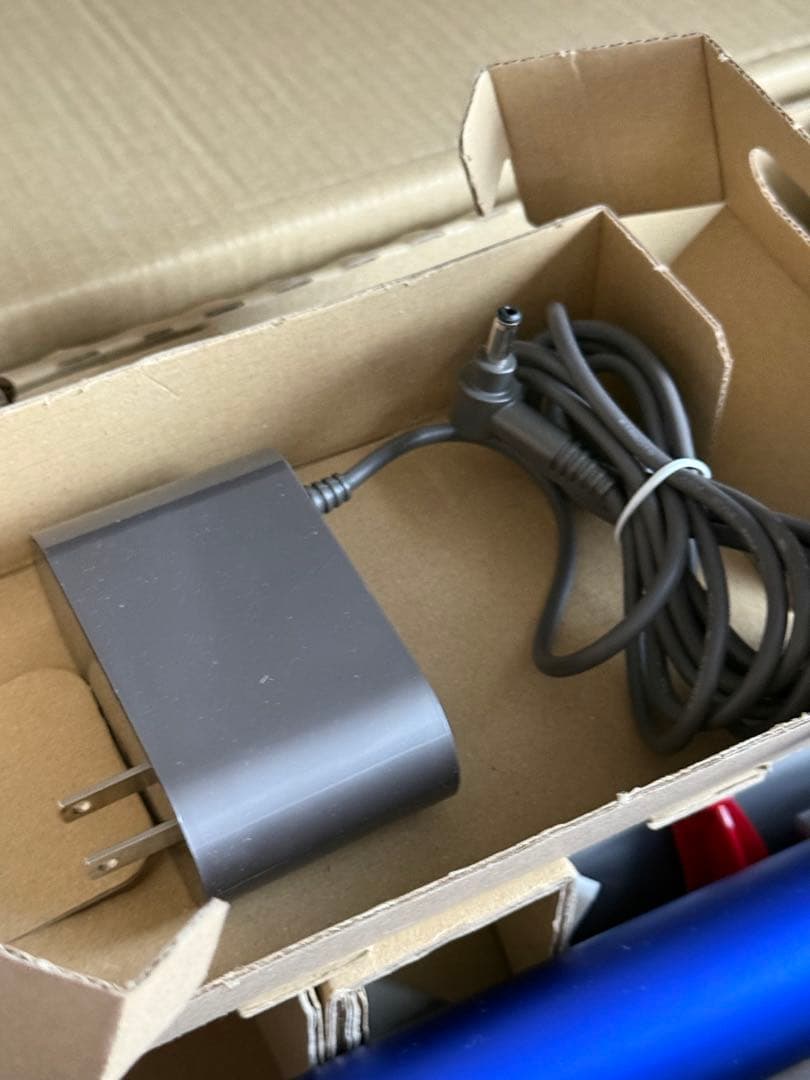 Dyson掃除機　ダイソン　V11 Fluffy Origin スタンド付き