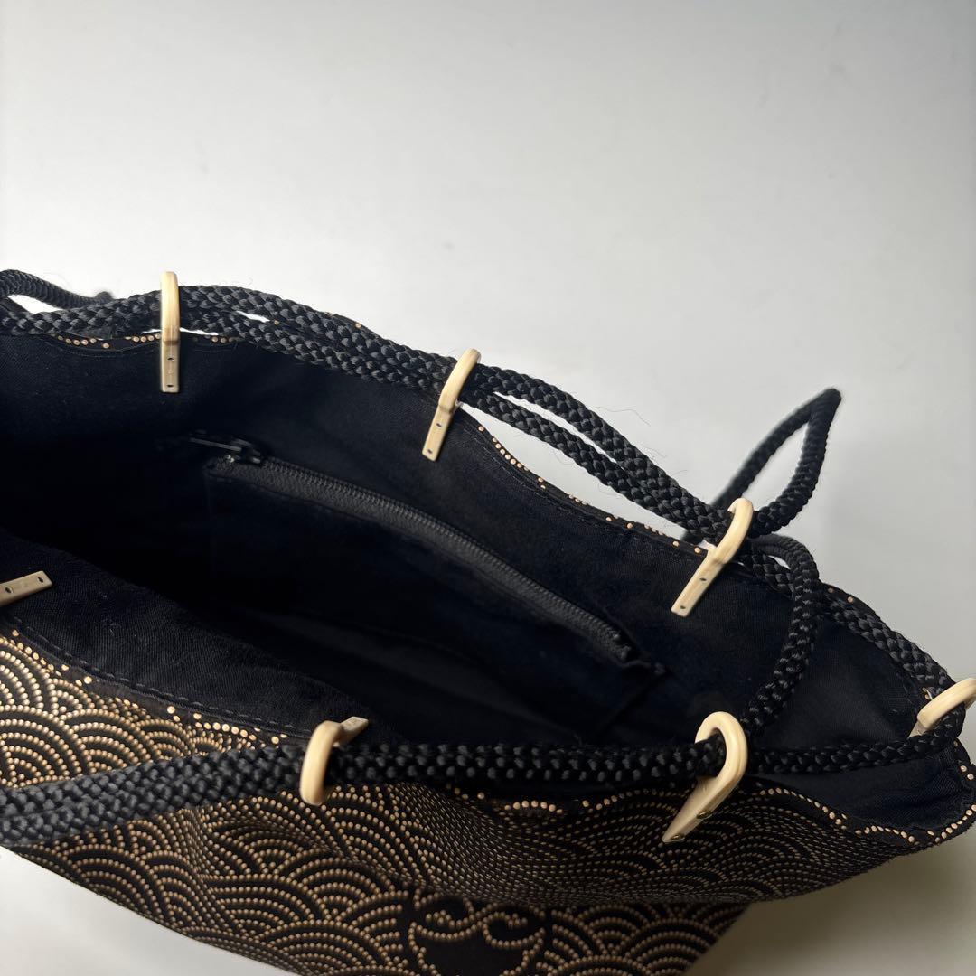 印傳屋　巾着袋　信玄袋　鶴銀杏と青海波文　甲州印伝　鹿皮　木箱付