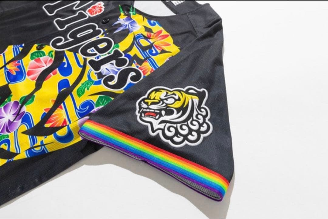 阪神タイガース【沖縄国際通り店舗のみ数量限定】デザインユニホーム