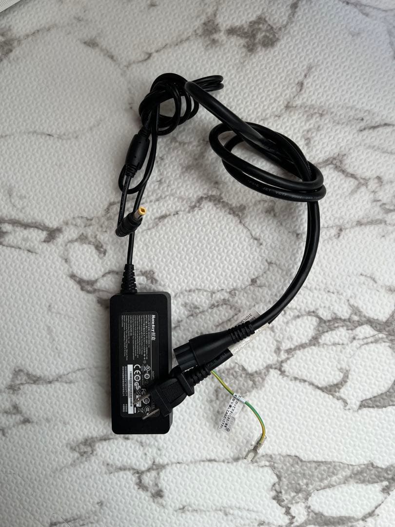 【美品】プロジェクター popIna Aladdin ポップインアラジンZ6