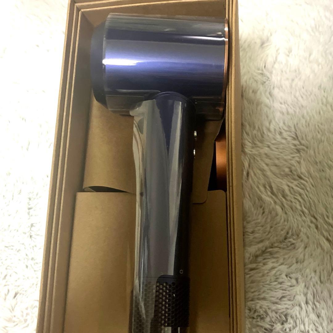 た*そ様 (新品・未使用)Dysonドライヤー