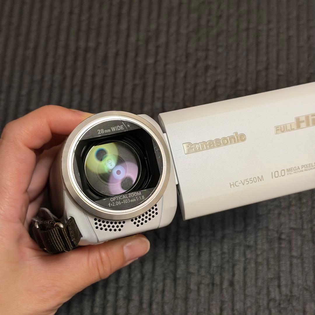 ビデオカメラ　Panasonic HC-V550M