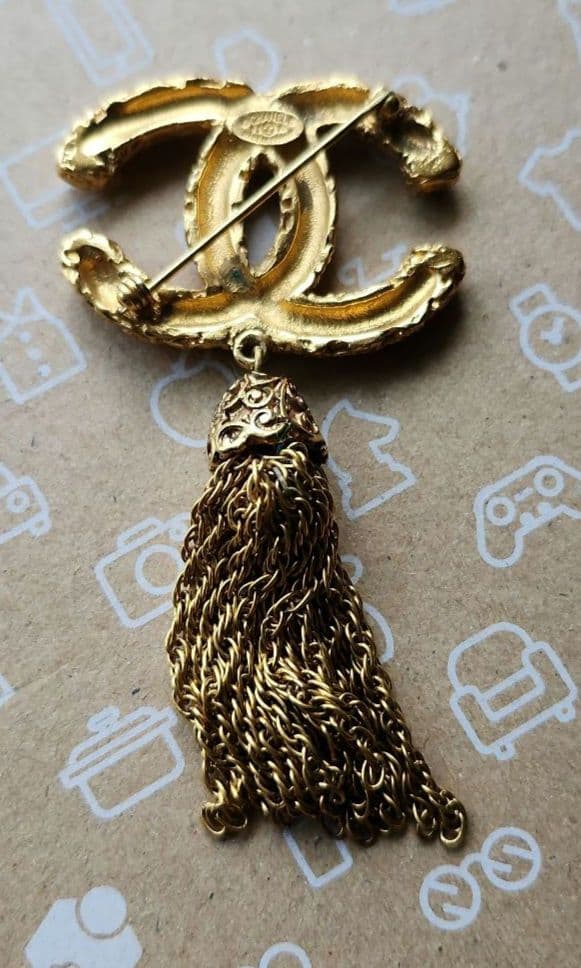 CHANEL シャネル　ブローチ　ココマーク　溶岩