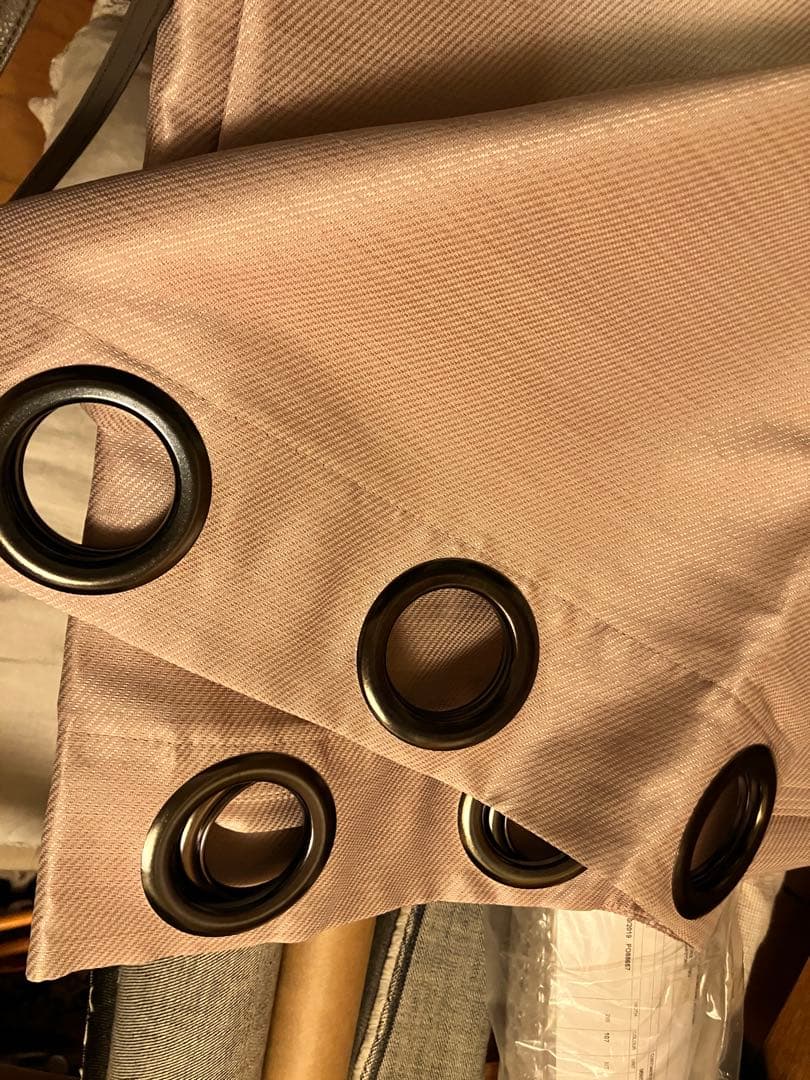 アイレットカーテン ベージュ　リング9個