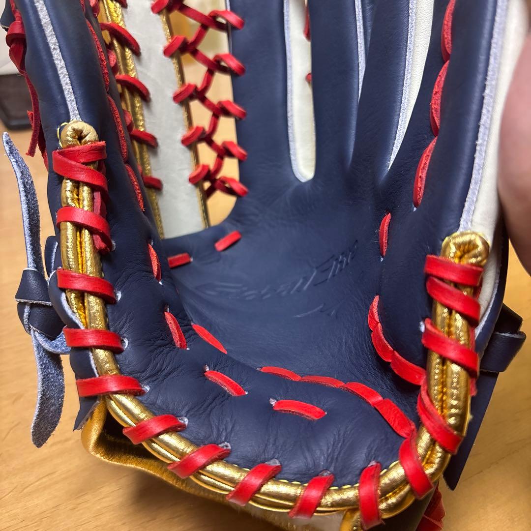 ミズノ勝色グラブ　　　定価28000円