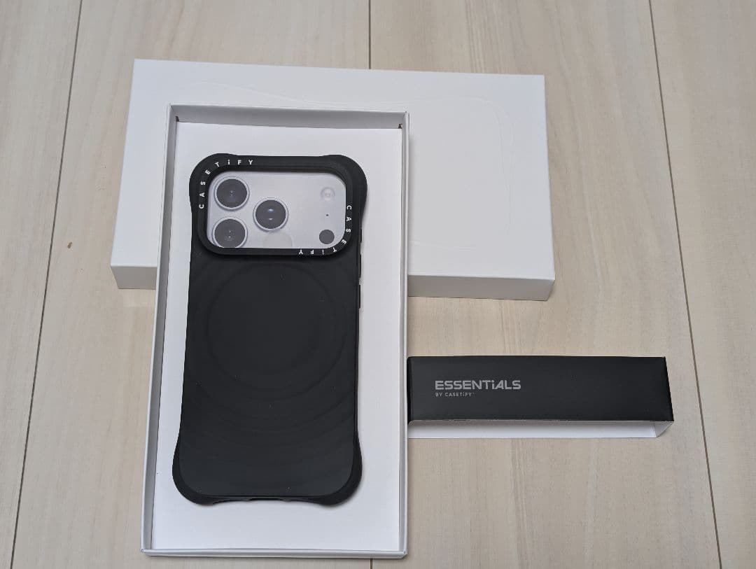 CASETiFY ウェーブ シリコンケース iPhone 17 Pro ブラック