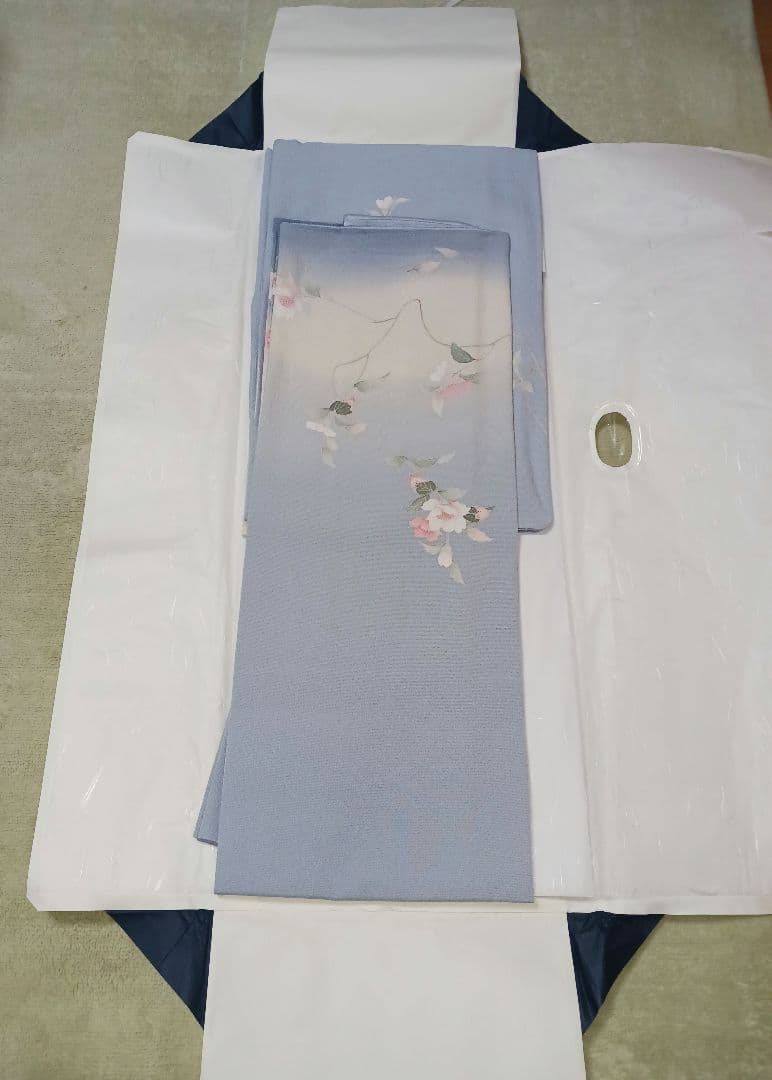 淡い水色 訪問着 正絹 ちりめん　花柄 上品 着物 身丈153cm　長襦袢付