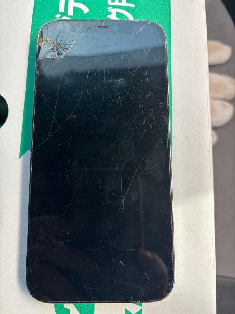 iPhone 12 Pro 画面、背面にひびあり　一応ジャンク