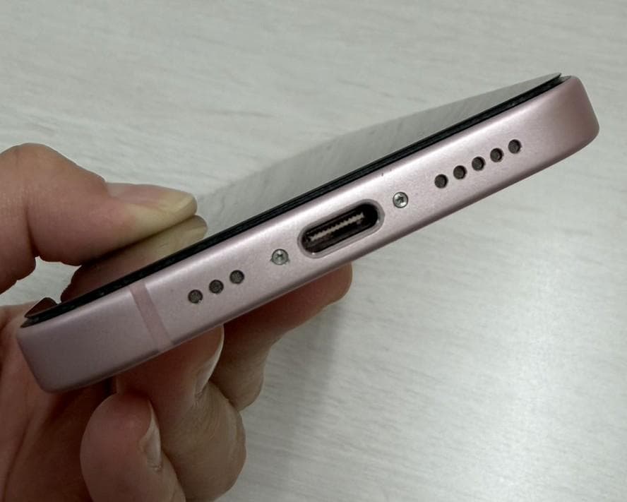 iPhone15 本体 SIMフリー