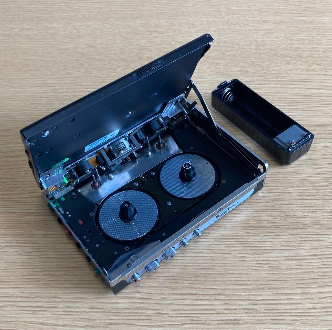 SONY WM-F203 ウォークマン カセットプレーヤー取説付き【ジャンク】