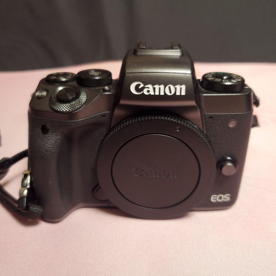 Canon EOS M5 ミラーレス一眼 レンズ2本 マウントアダプターセット