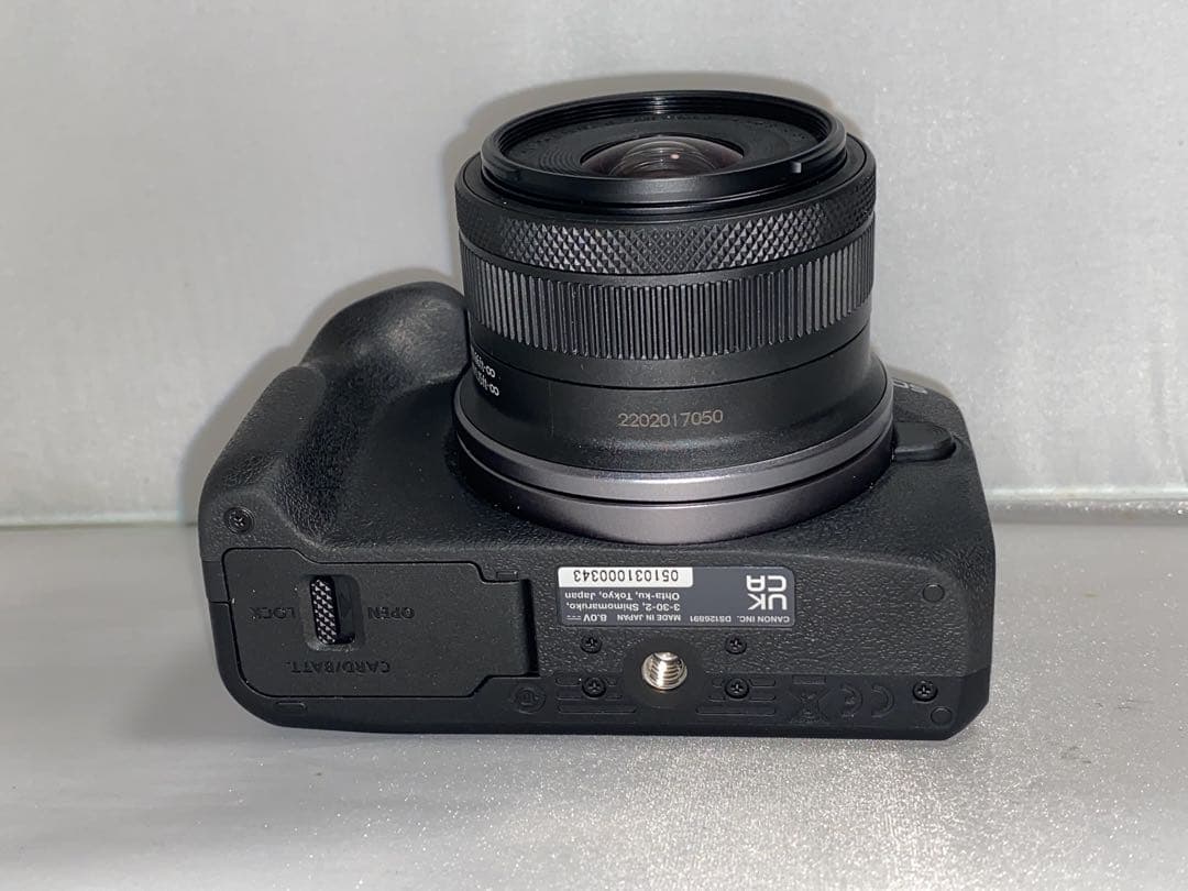 【新品級】Canon EOS R100 18-45mm レンズキット カメラ