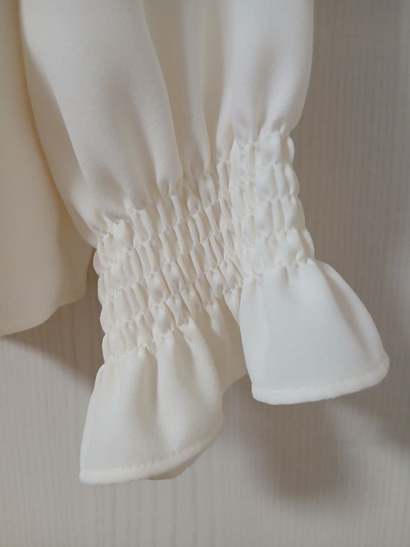 セオリーリュクス　アイボリー スタンドカラーシャツ 長袖