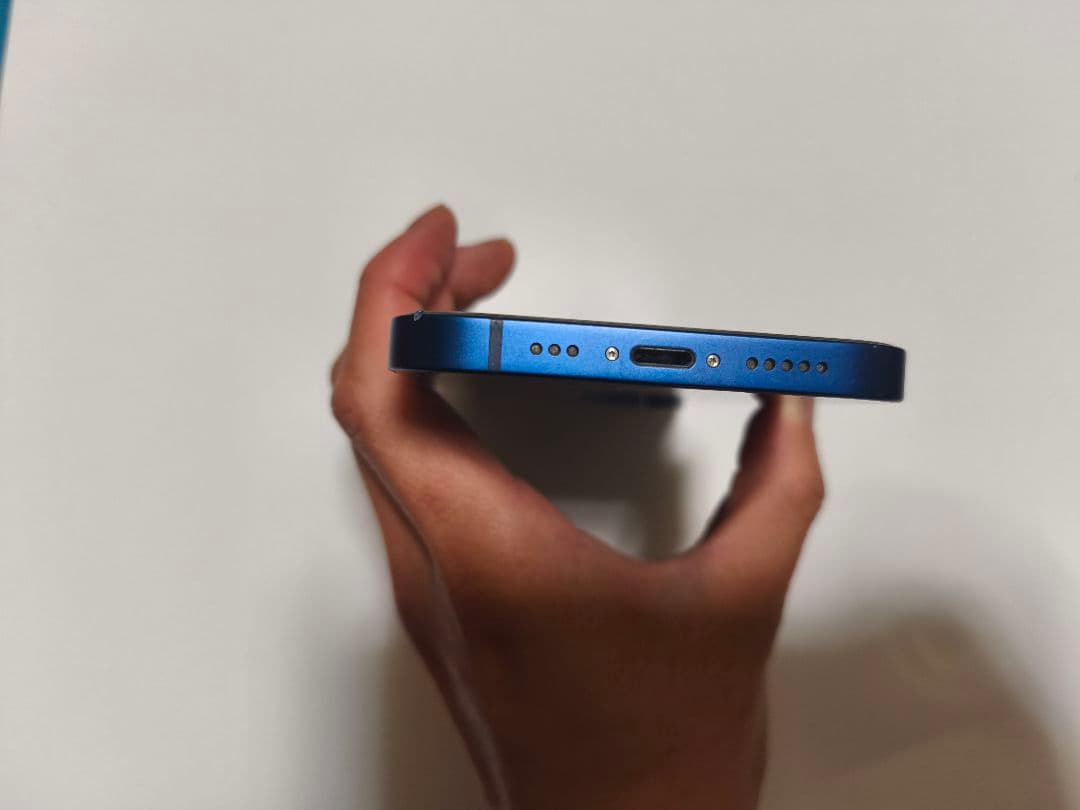 2024/8未使用品購入　バッテリー89%　iPhone 12　新品フィルム付