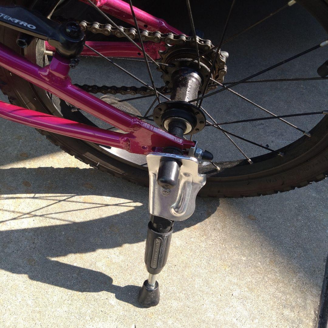 【大阪市内引渡希望】ヨツバサイクル　ピンク　１６インチ