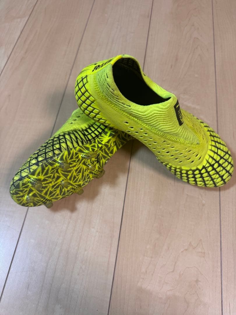 プーマフューチャー　27センチ