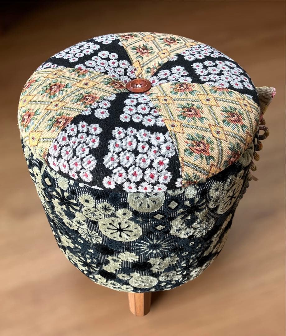 おとなもこどもも座れるローチェア