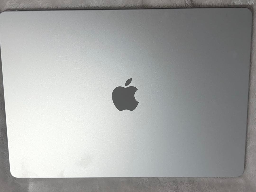 【本日限定出品】MacBook Air 15インチ M4搭載 512GB