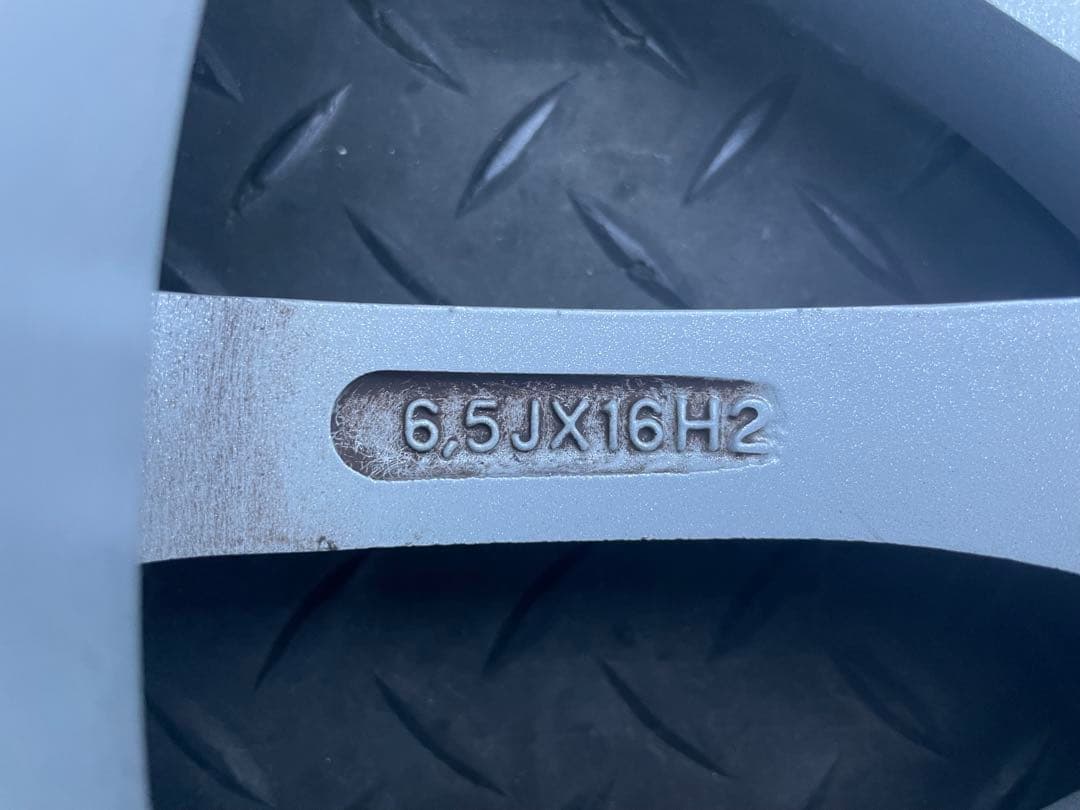 VW T-クロス　スタッドレス/アルミ 5穴 PCD100 205/60/16