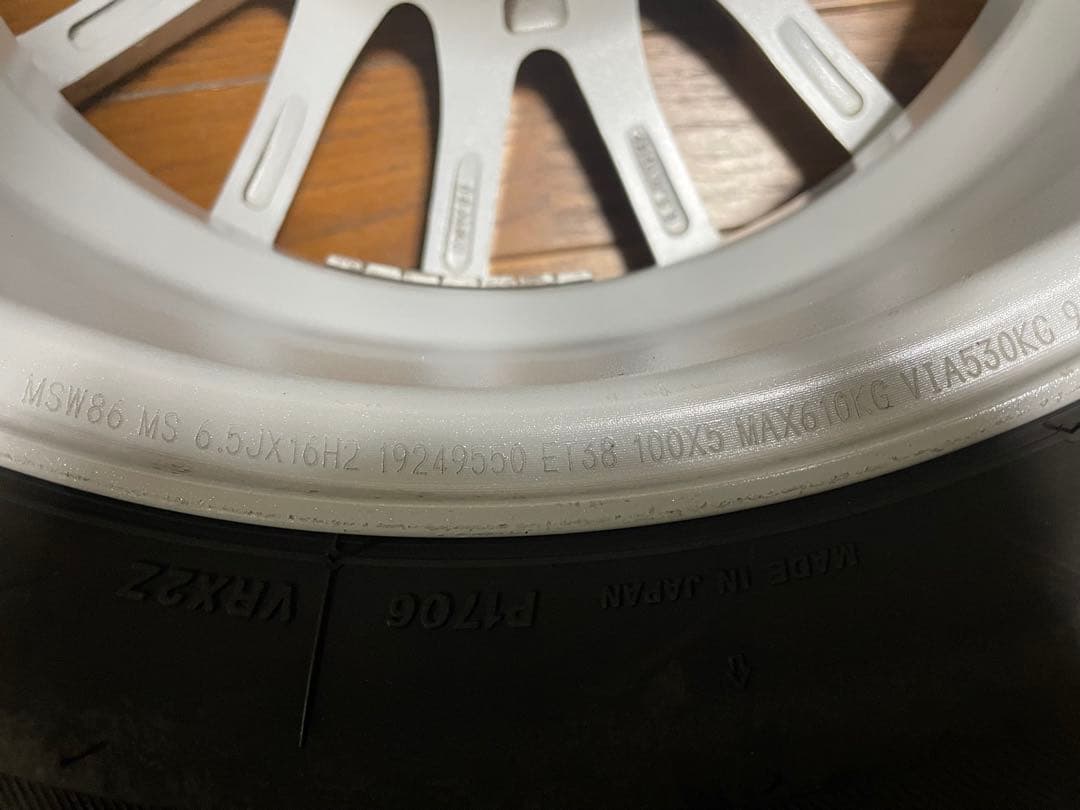 VW T-クロス　スタッドレス/アルミ 5穴 PCD100 205/60/16