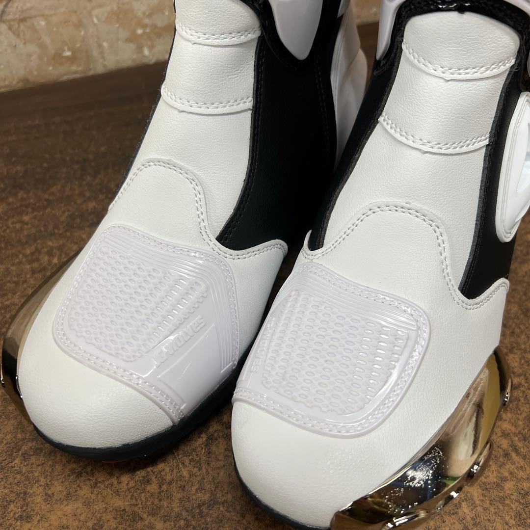 【未使用品】JG・WOLVES バイク用 レーシングブーツ ホワイト/ブラック