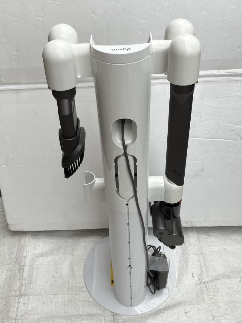 Dyson　スティッククリーナー[サイクロン式]　SV12　フロアドック付