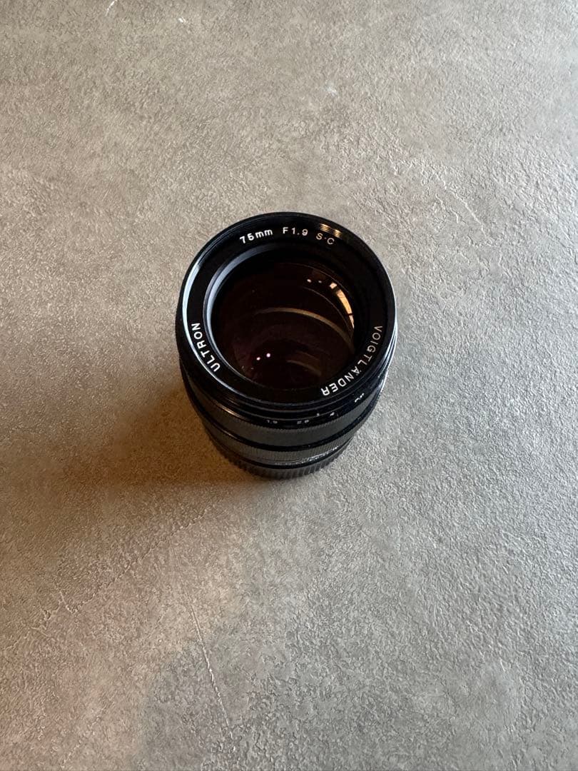 Voigtländer ULTRON 75mm f1.9 VMマウント