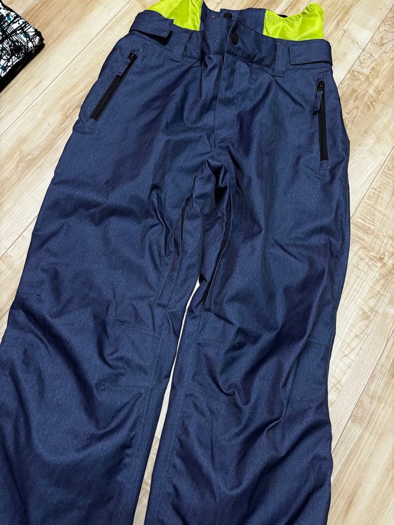 美品。act version スキーウェア