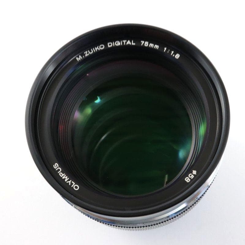 オリンパス M.ZUIKO DIGITAL ED 75mm F1.8