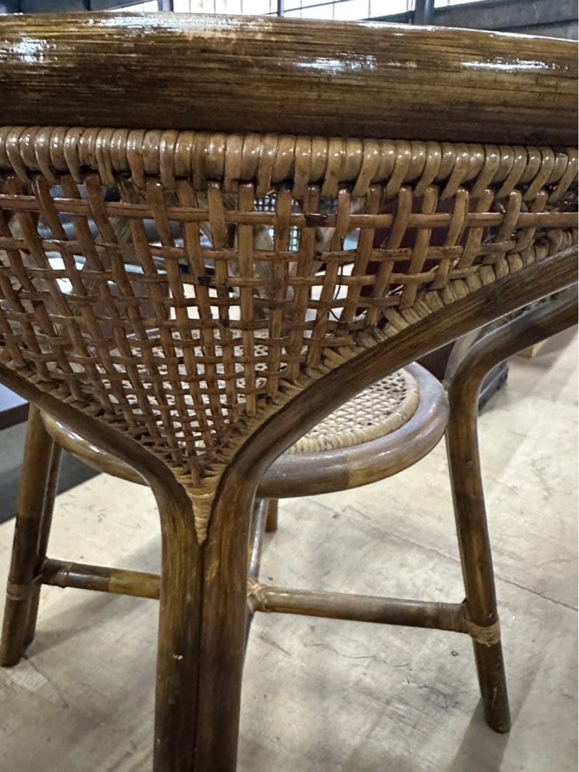 昭和レトロ ラウンドガラストップラタンローテーブル ラタン製円形サイドテーブル