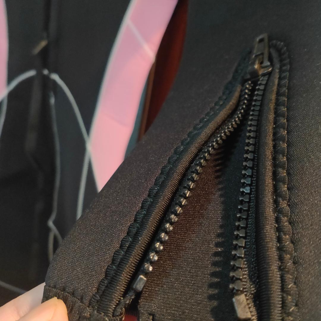 【匿名配送・送料無料】3㎜フルスーツ GRUSH 着用回数少なく美品 SM