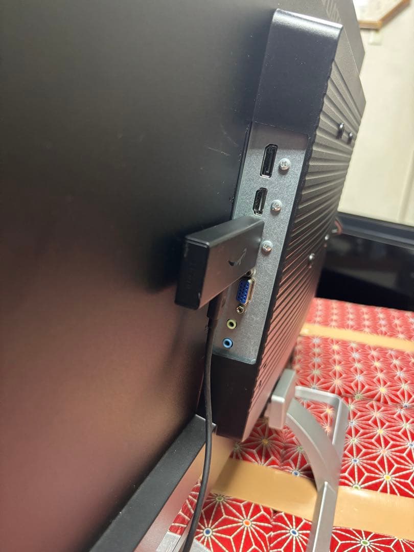 IODATA 31.5インチモニター DF321XDB　内蔵スピーカー有り