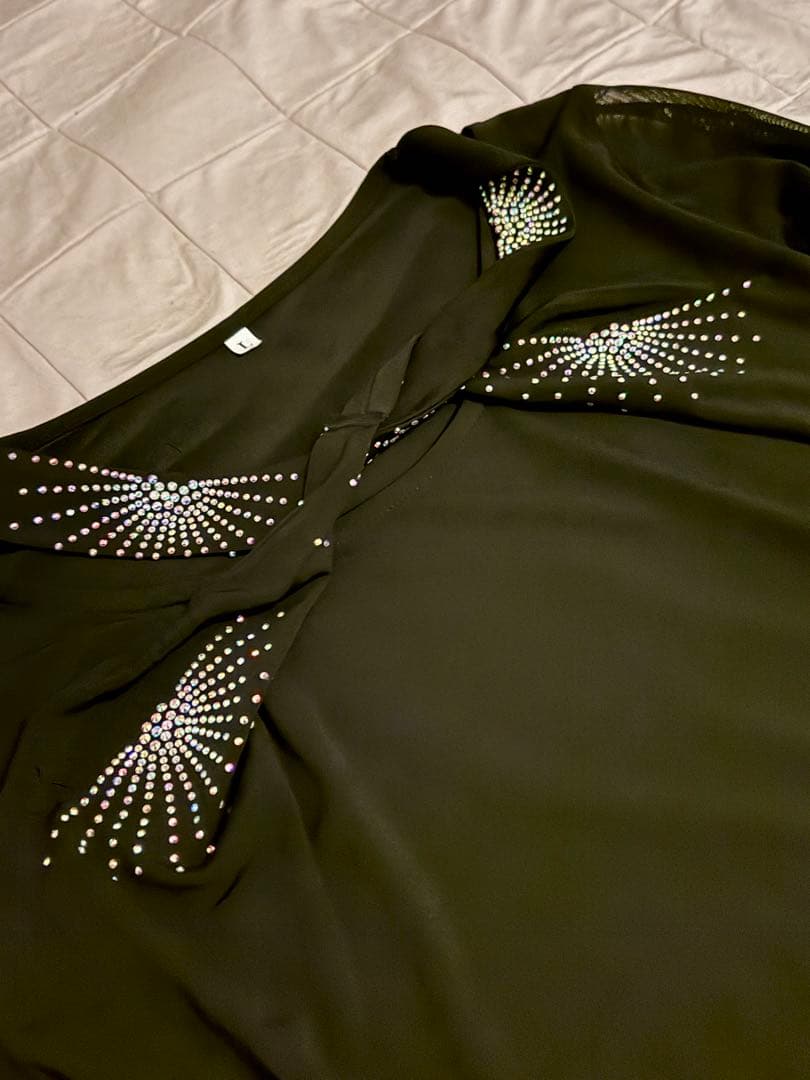 TAKA DANCE ストーン付きブラウス