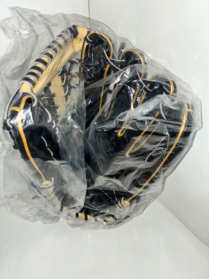 ワンオブジアンサー グローブ　　ONE PROMODEL SH９　柳田悠岐モデル