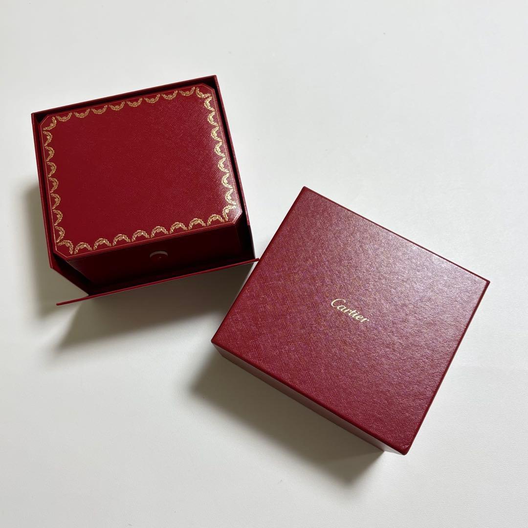 美品　カルティエ　腕時計　ウォッチ　ケース　空箱　現行品