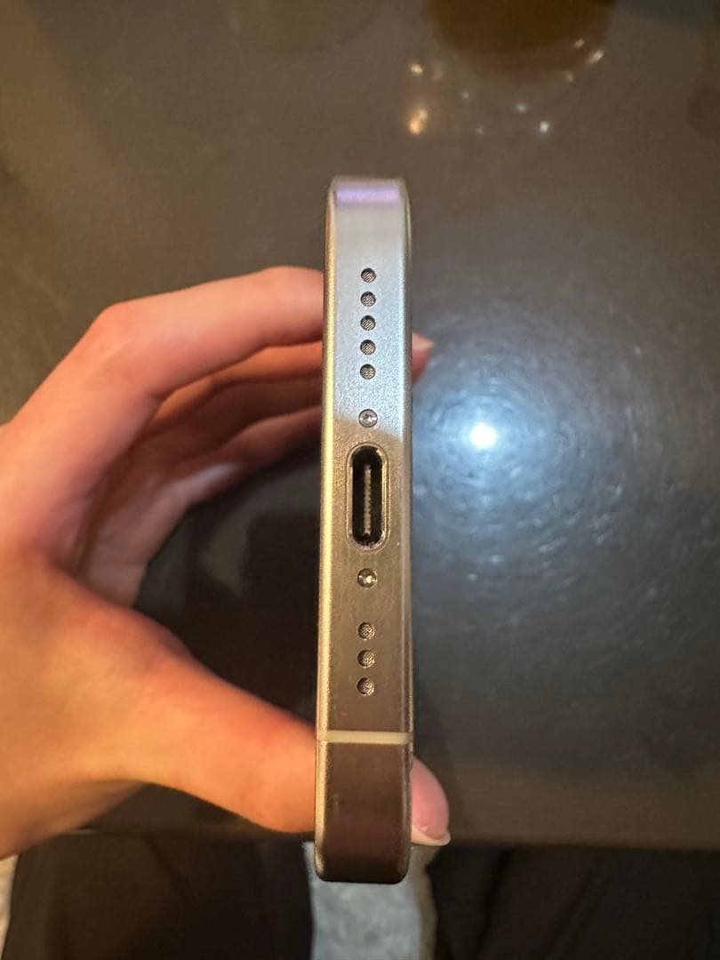 Apple iPhone 15 Pro 本体　128GB 美品