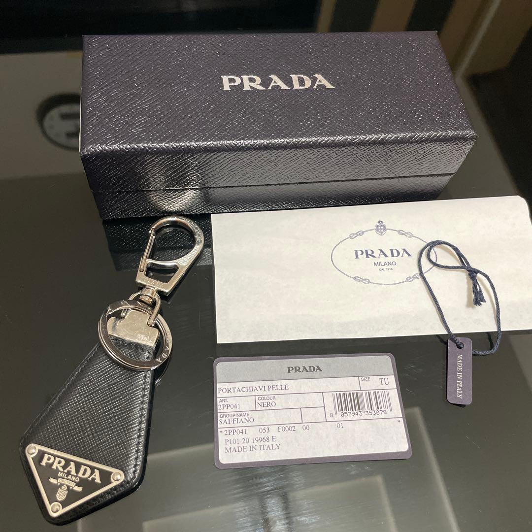 【正規品】PRADA サフィアーノ トライアングル ロゴ キーリング