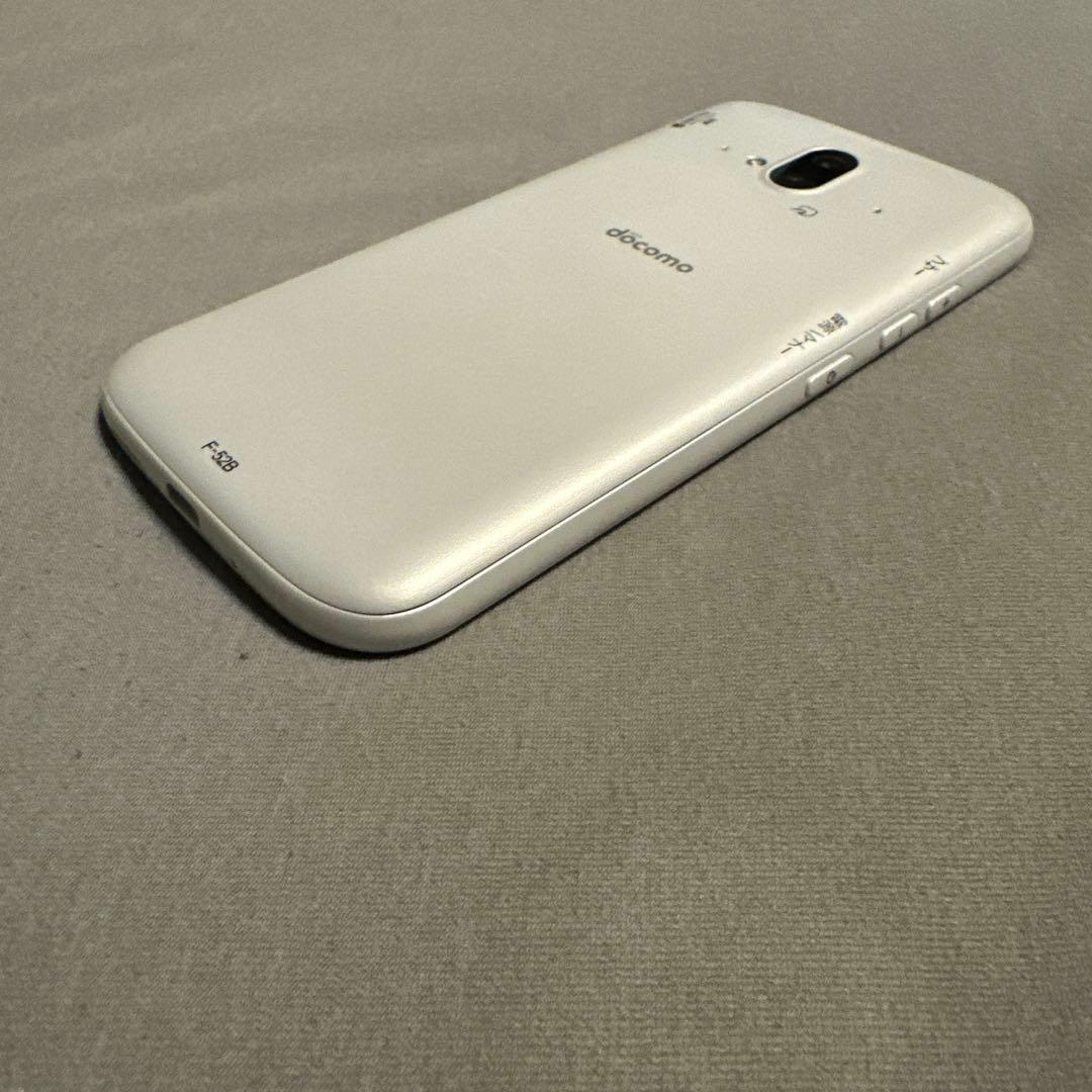 docomo らくらくスマートフォン F-52B SiMフリー 1